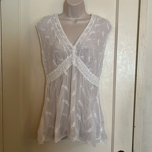 Johnny Was White Eyelet Embroidered Sleeveless Blouse